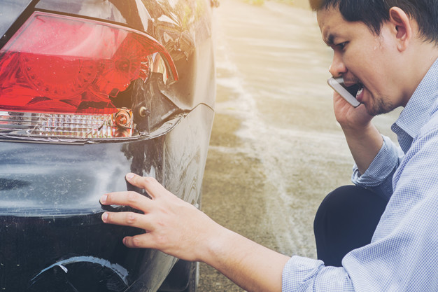 Man Is Calling Insurrance Company Claiming His Car Crash Damaged Road Accident 1150 6412, Entrust Insurance St. Clair Shores, MI and Southeast Michigan